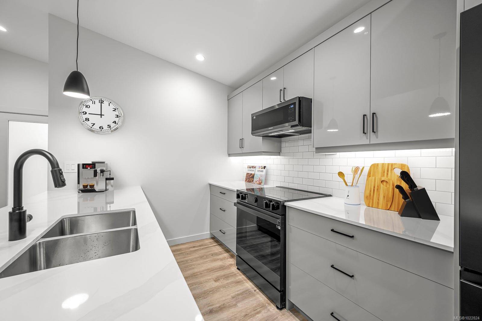 Cumberland, BC V0R 1S0,3025 Royston Rd #40