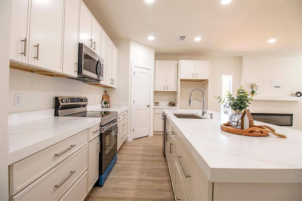 Grand Saline, TX 75140,525 N WASHINGTON Street