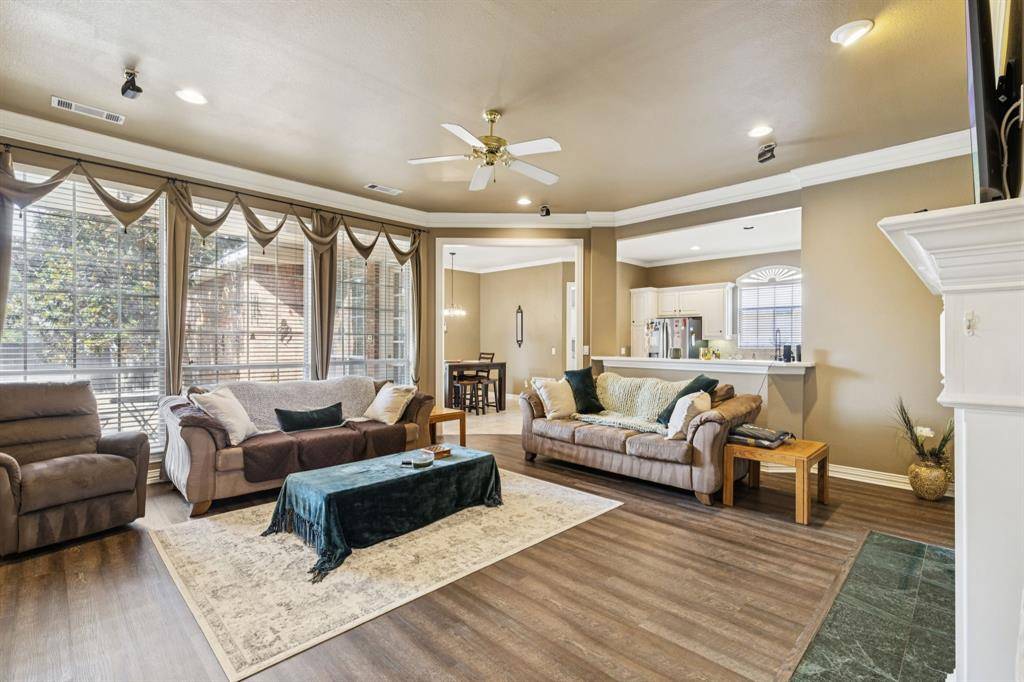 Plano, TX 75025,2312 Scenic Drive