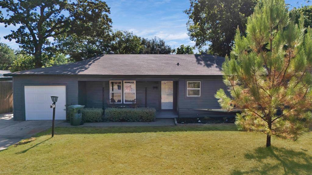 Hurst, TX 76053,552 Norwood Drive