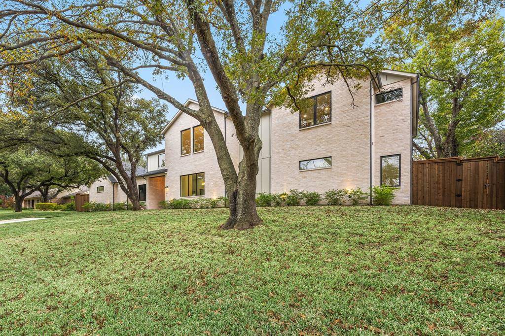 Dallas, TX 75244,4208 Allencrest Lane