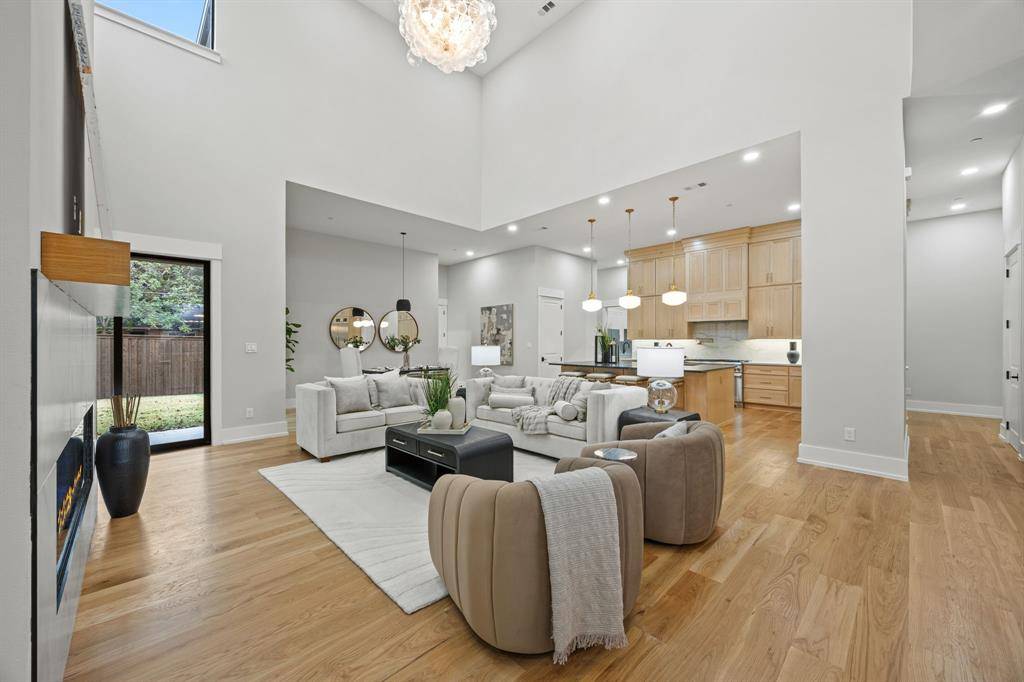 Dallas, TX 75244,4208 Allencrest Lane