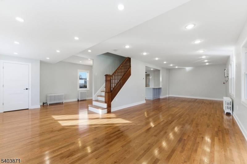 Little Falls Twp., NJ 07424,64 Harrison St