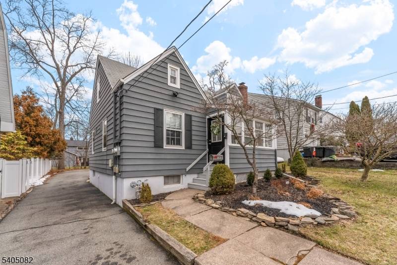 Verona Twp., NJ 07044,182 Woodland Ave