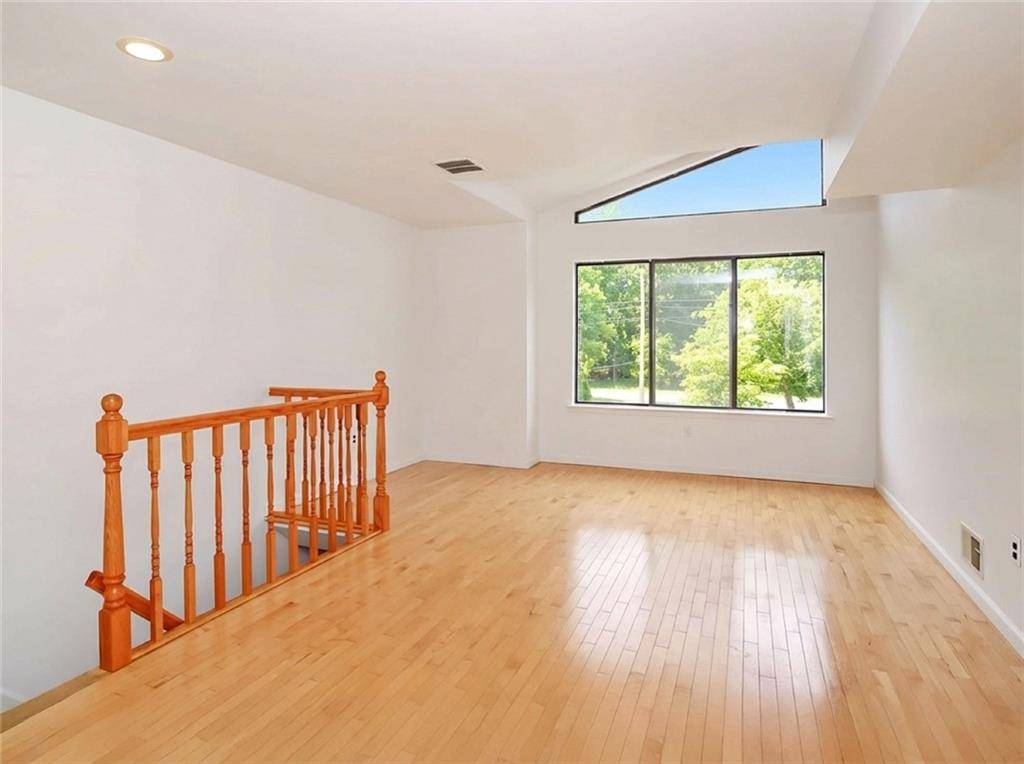 Staten  Island, NY 10306,3438 Amboy RD #A