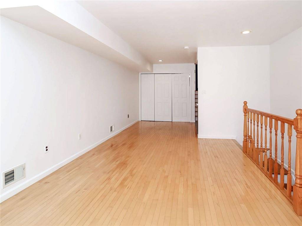 Staten  Island, NY 10306,3438 Amboy RD #A