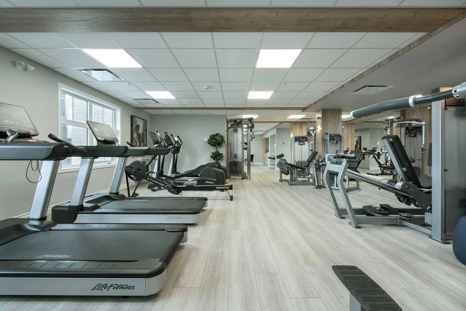 Calgary, AB T2C 5V3,255 Les Jardins PARK SE #101