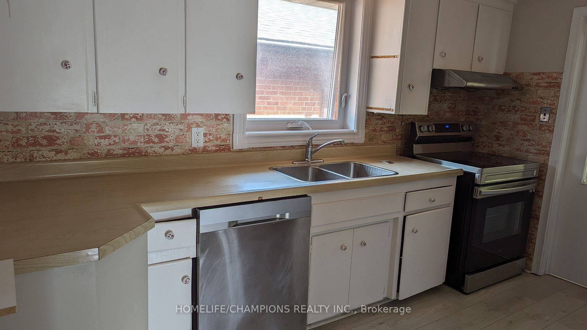 Toronto E04, ON M1R 2N6,36 Galsworthy AVE