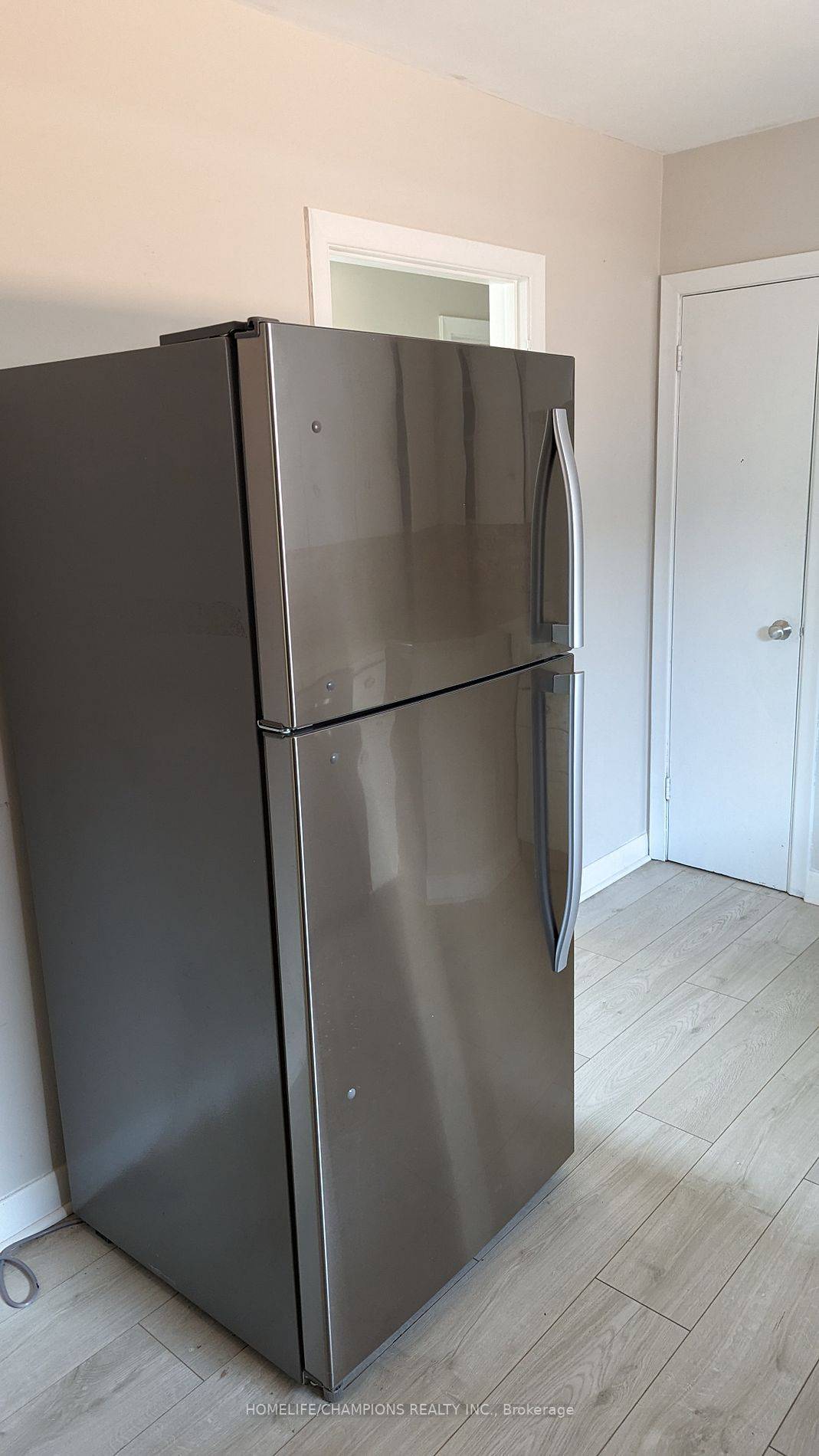 Toronto E04, ON M1R 2N6,36 Galsworthy AVE