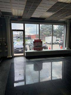 Vaughan, ON L4L 4V9,4000 Steeles AVE W #19