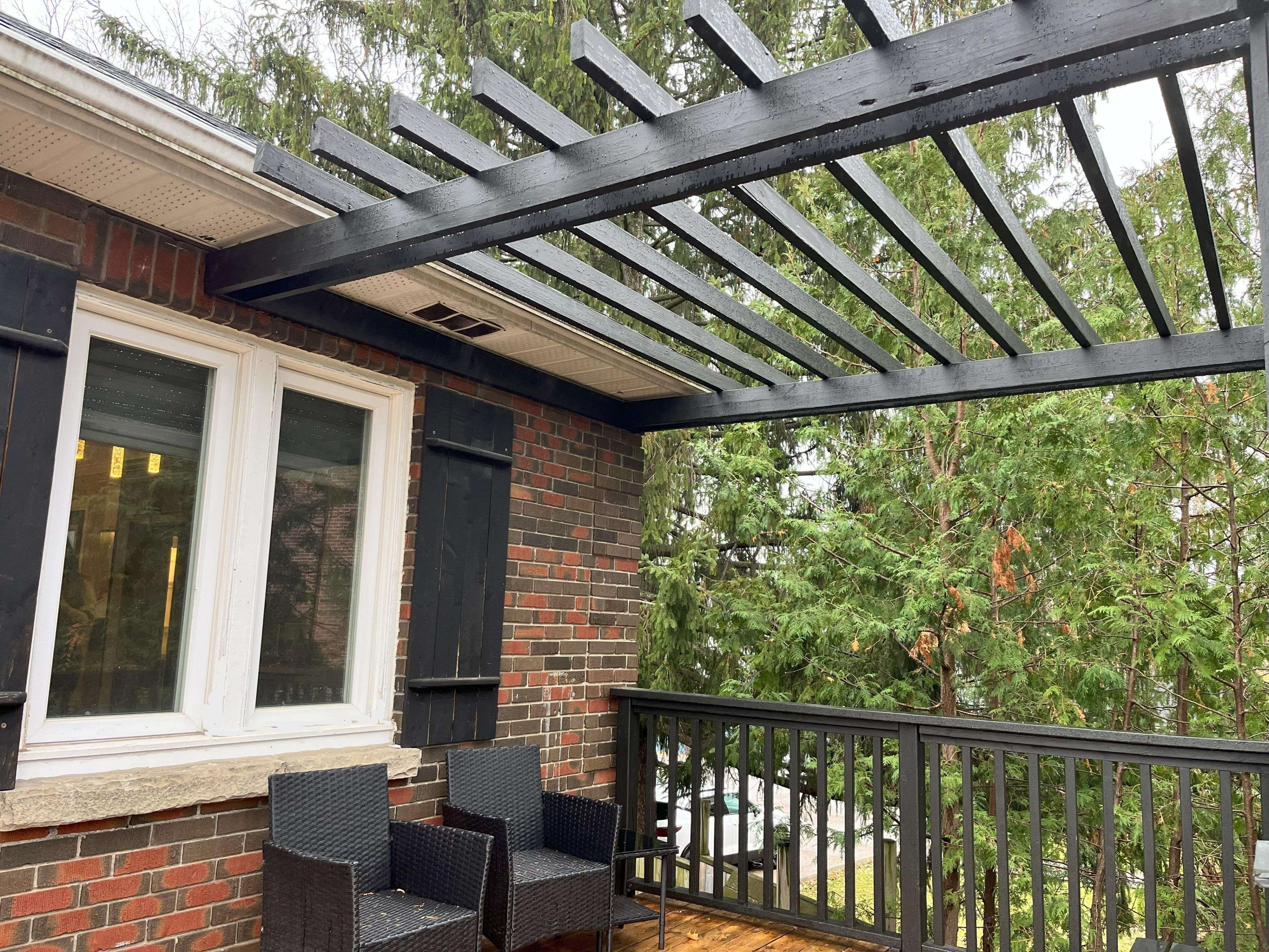 Newmarket, ON L3Y 4B2,115 Raglan ST