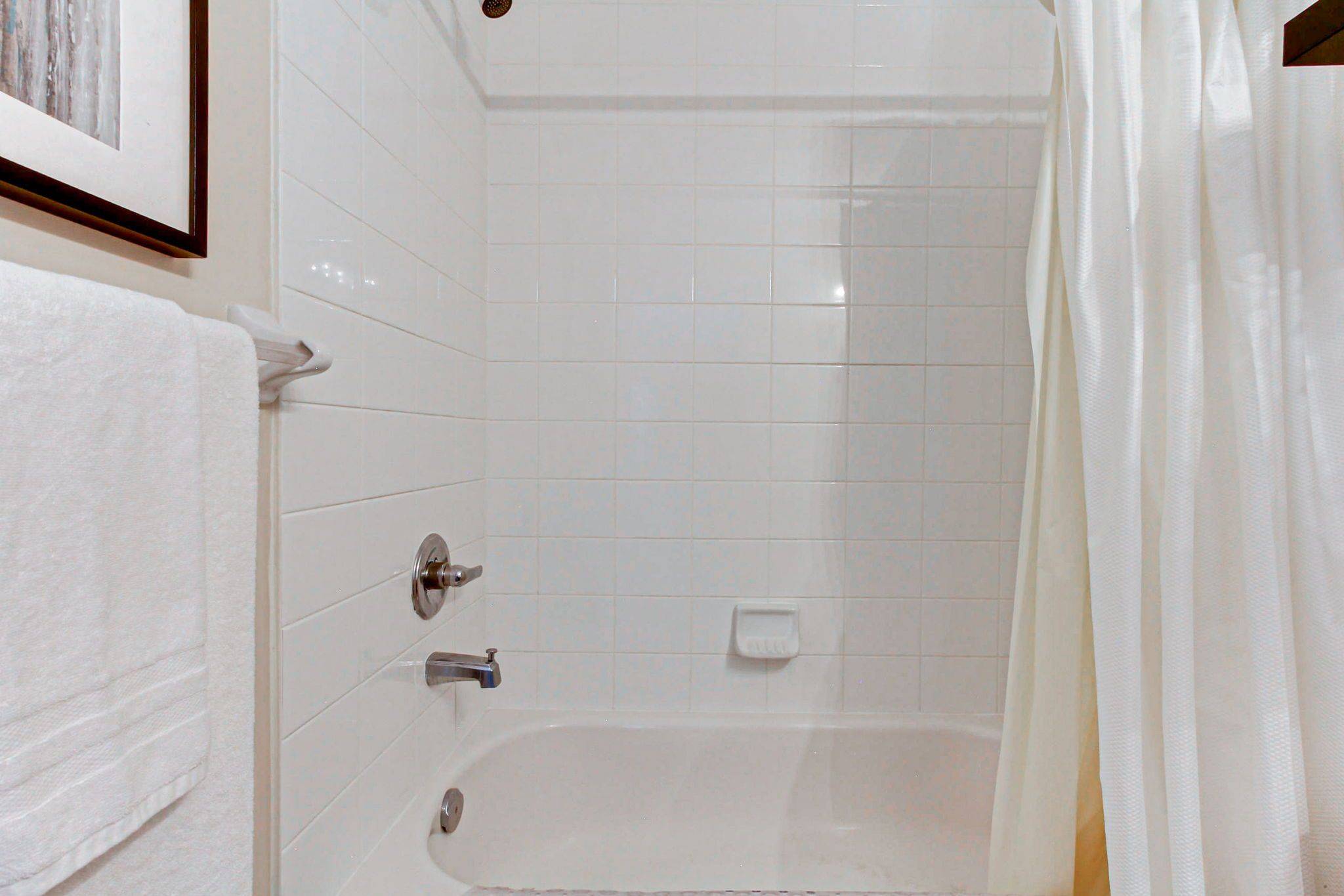 Aurora, ON L4G 0S3,15949 Bayview AVE