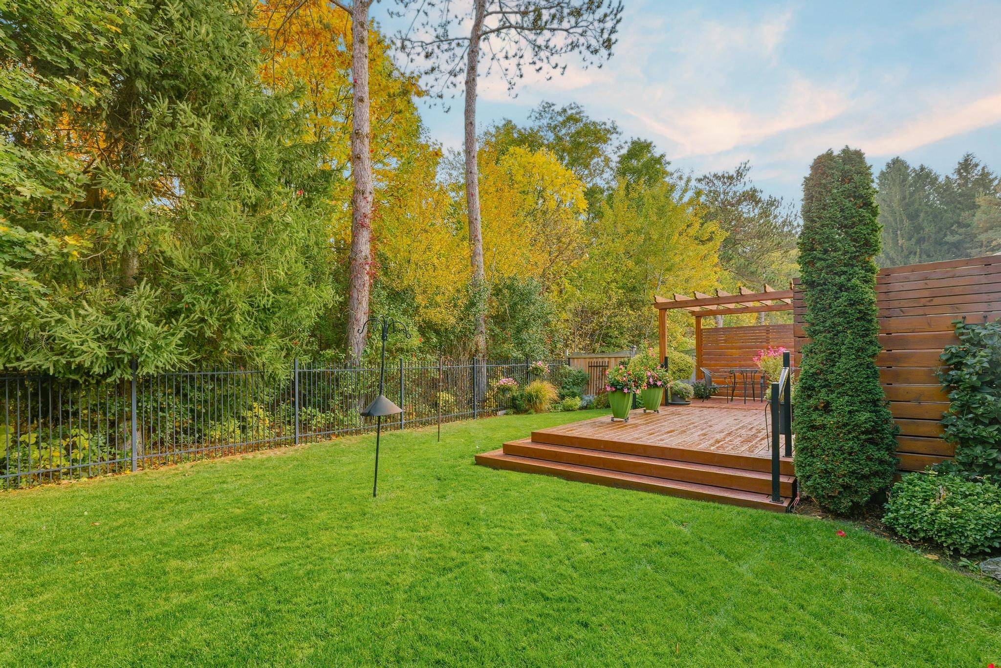 Caledon, ON L7C 3M4,17 Borland CRES