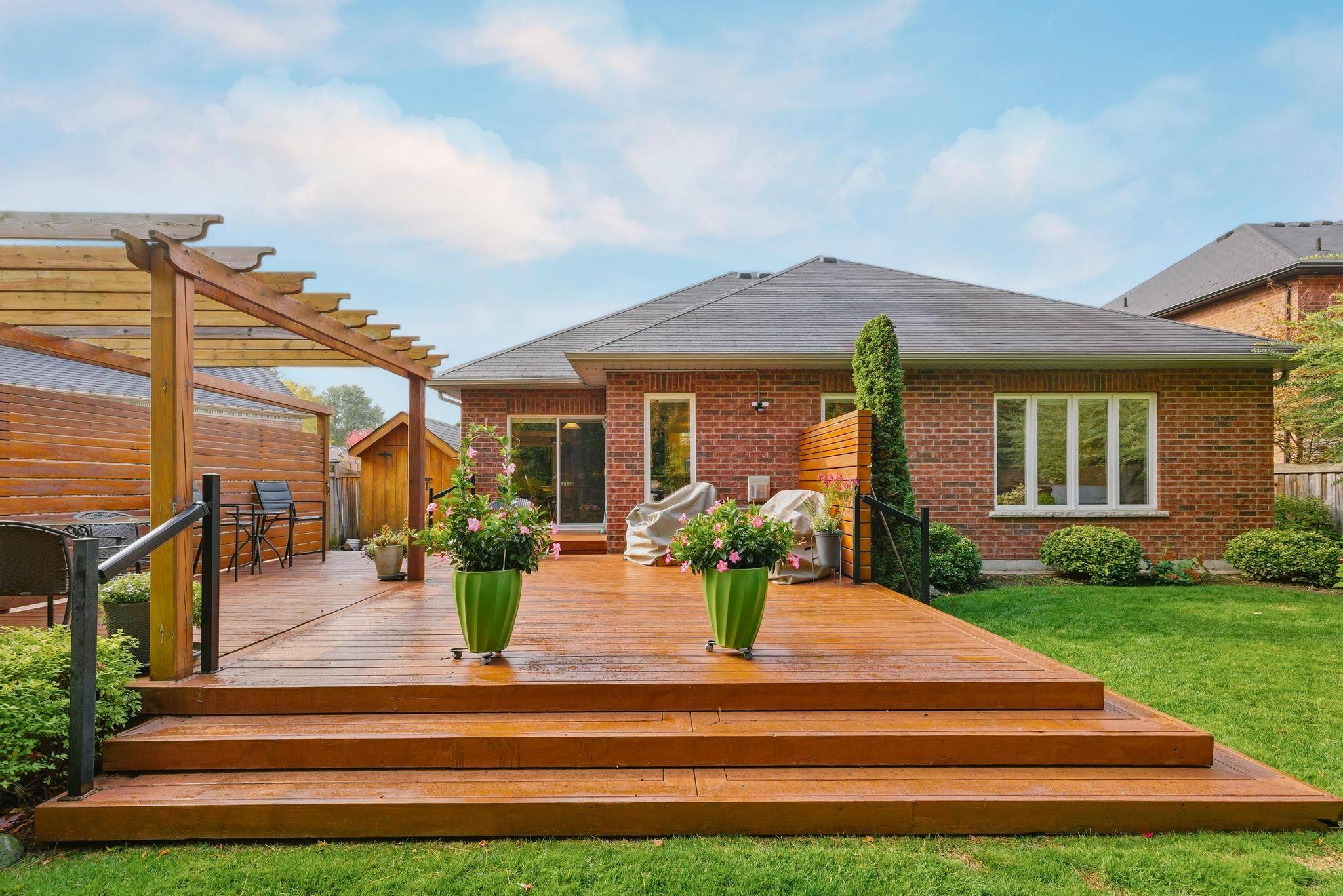 Caledon, ON L7C 3M4,17 Borland CRES