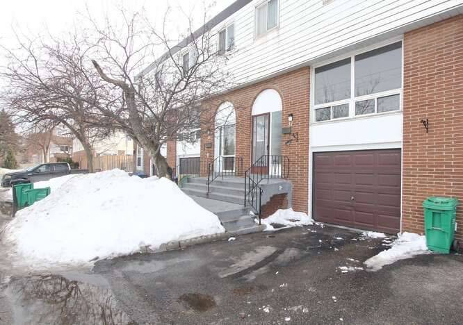 Mississauga, ON L4T 3C7,7500 Goreway DR E #37