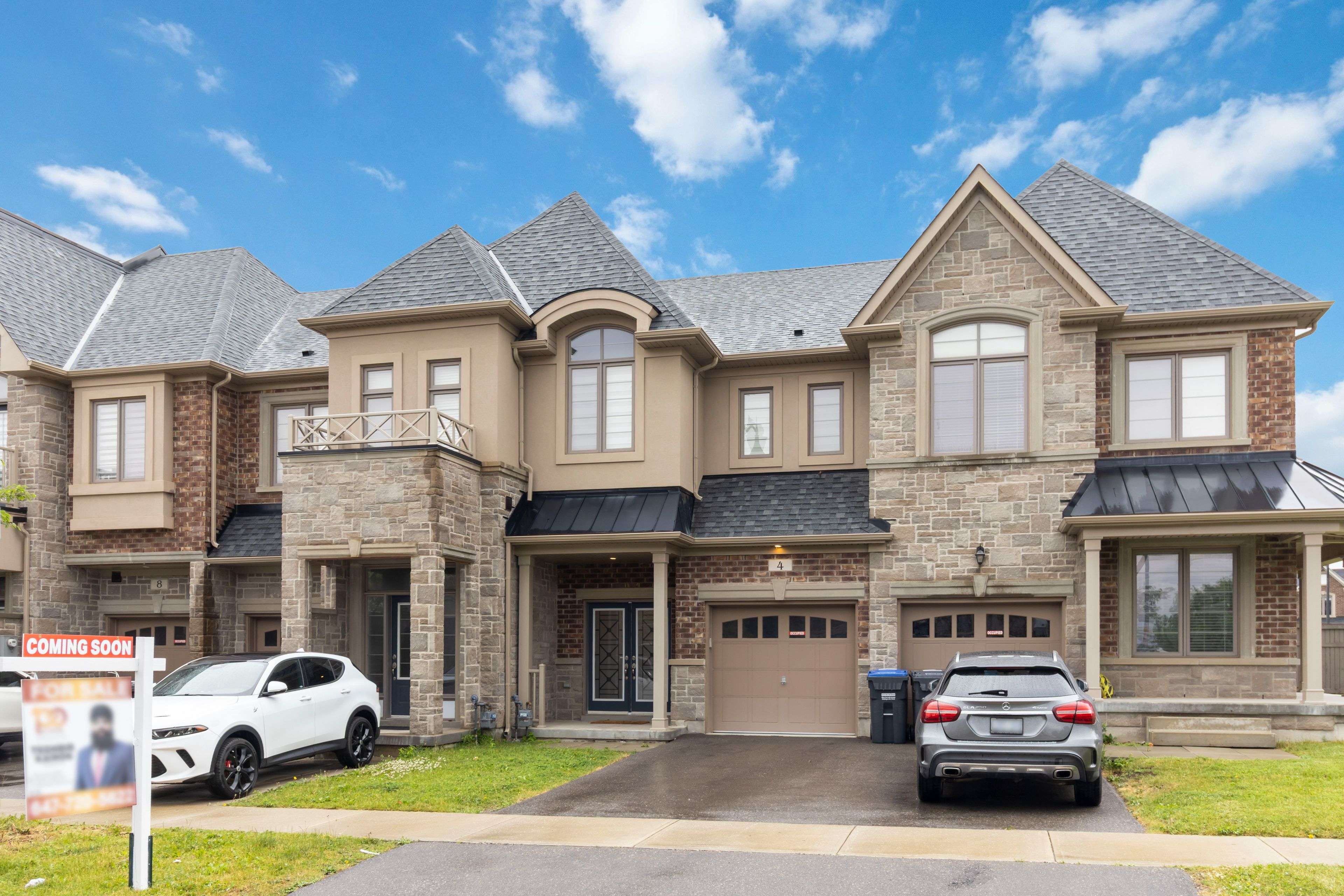 Brampton, ON L6Y 6H6,4 Dalbeattie DR