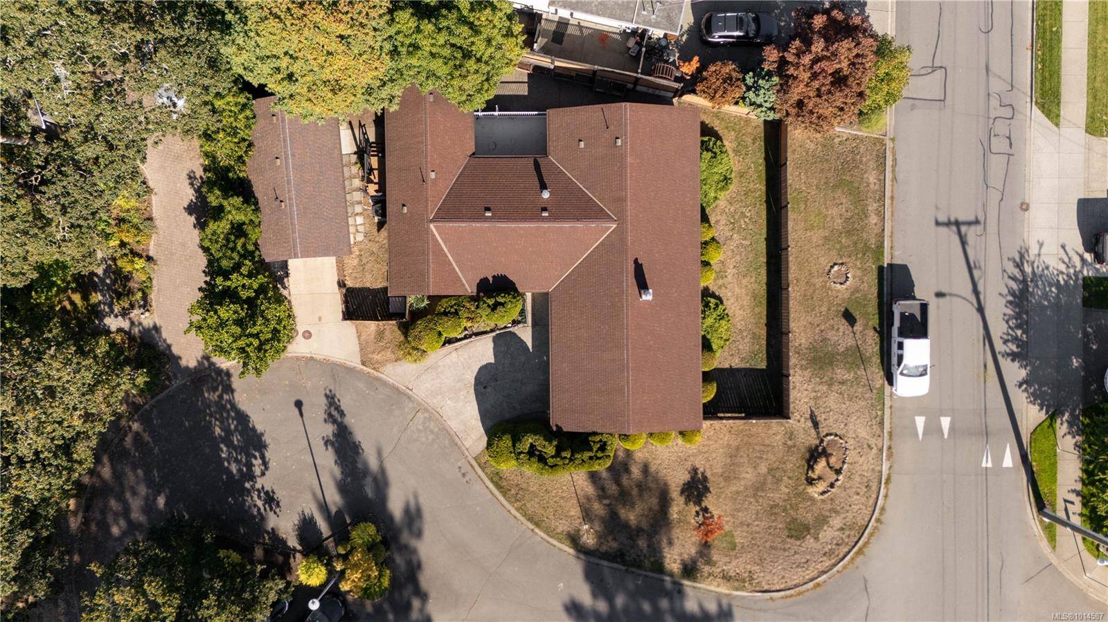 Saanich, BC V8X 4R4,4101 Scoones Pl