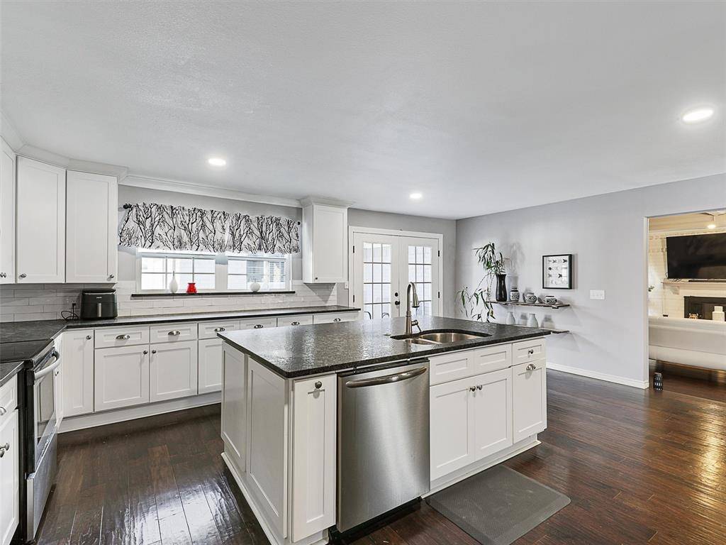 Plano, TX 75075,2200 Parkhaven Drive