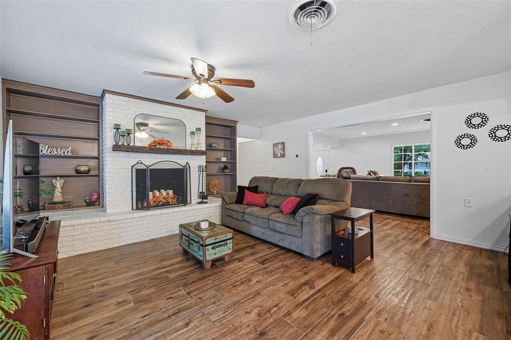 Arlington, TX 76010,1711 Barton Drive