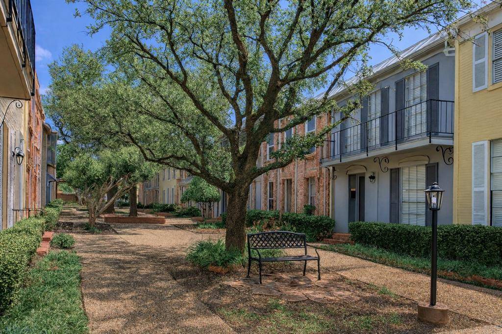 Dallas, TX 75220,9844 Valley Meadow Court