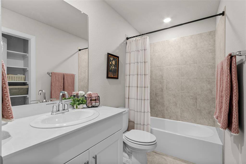 Fort Worth, TX 76179,10644 Tonkala Drive