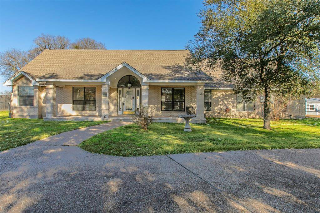 Lacy Lakeview, TX 76705,100 Spring Oak Street