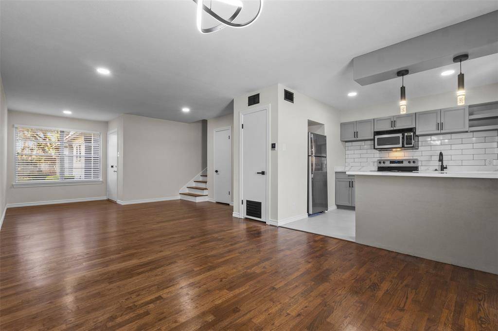 Dallas, TX 75235,4941 N Hall Street