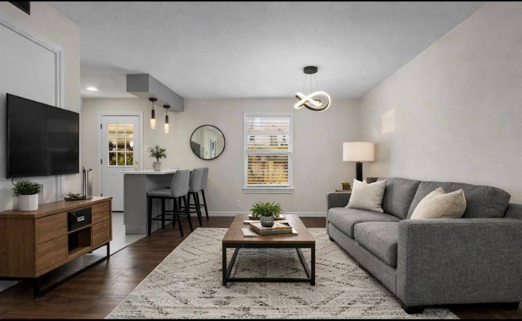 Dallas, TX 75235,4941 N Hall Street