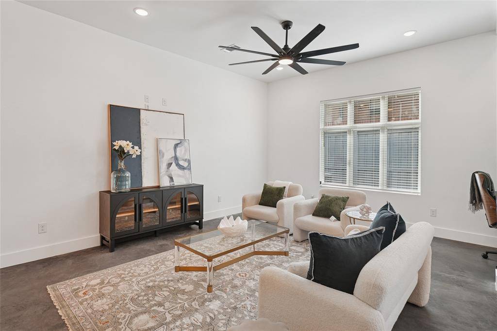 Dallas, TX 75226,4618 Columbia Avenue #2a