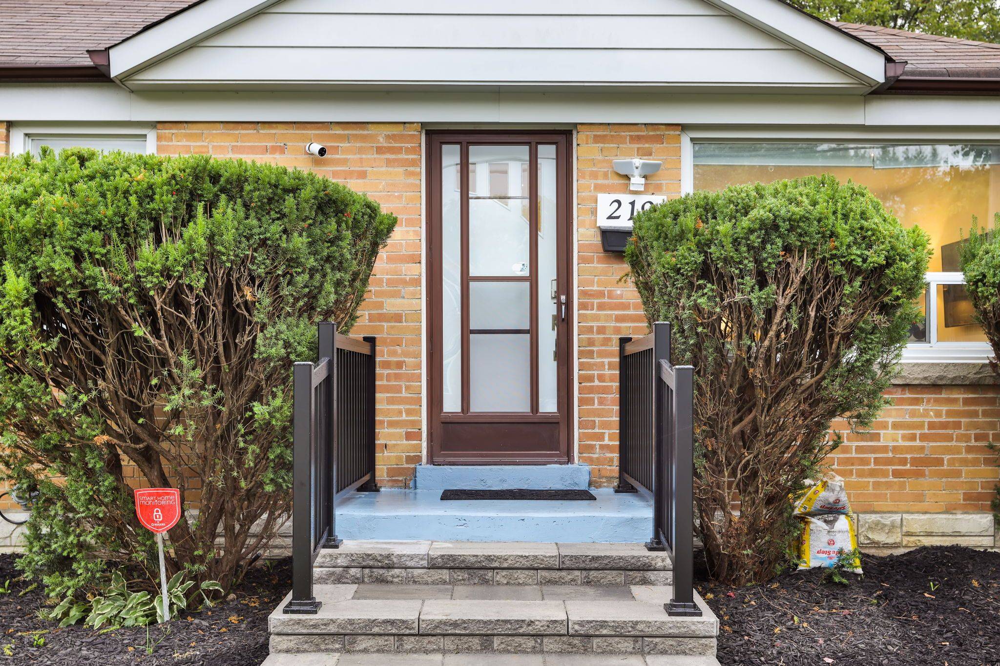 Toronto C14, ON M2M 1Y9,219 Pemberton AVE