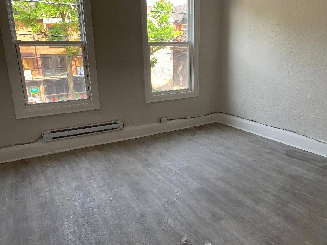 Toronto C08, ON M5A 3A3,461 Parliament ST ##201