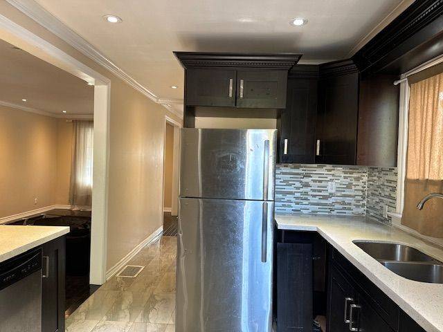 Oshawa, ON L1G 1Z3,164 Adelaide AVE E