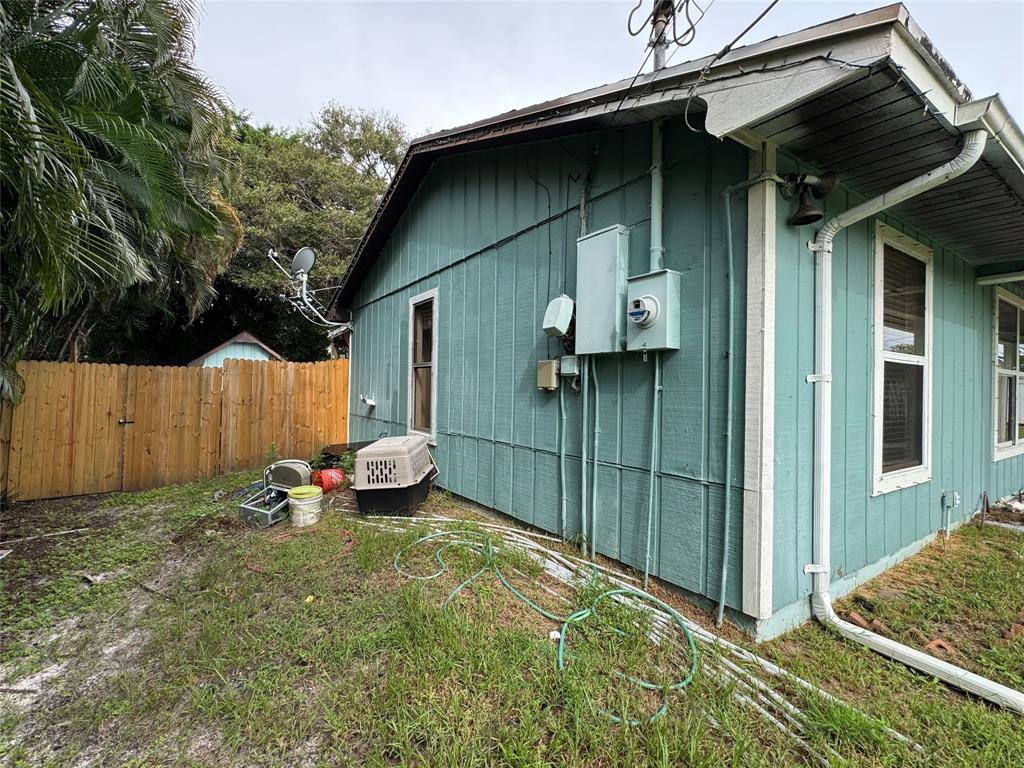 Fort Pierce, FL 34982,6101 Balsam Drive