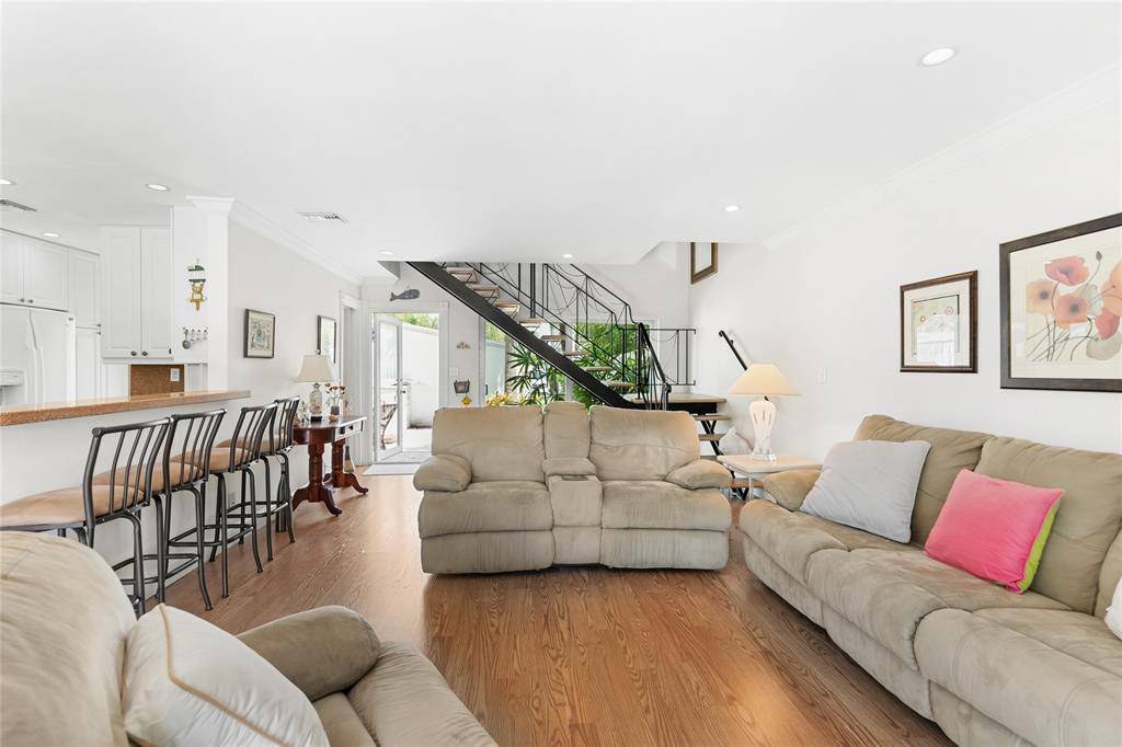 Wilton Manors, FL 33305,17 Middlesex Dr