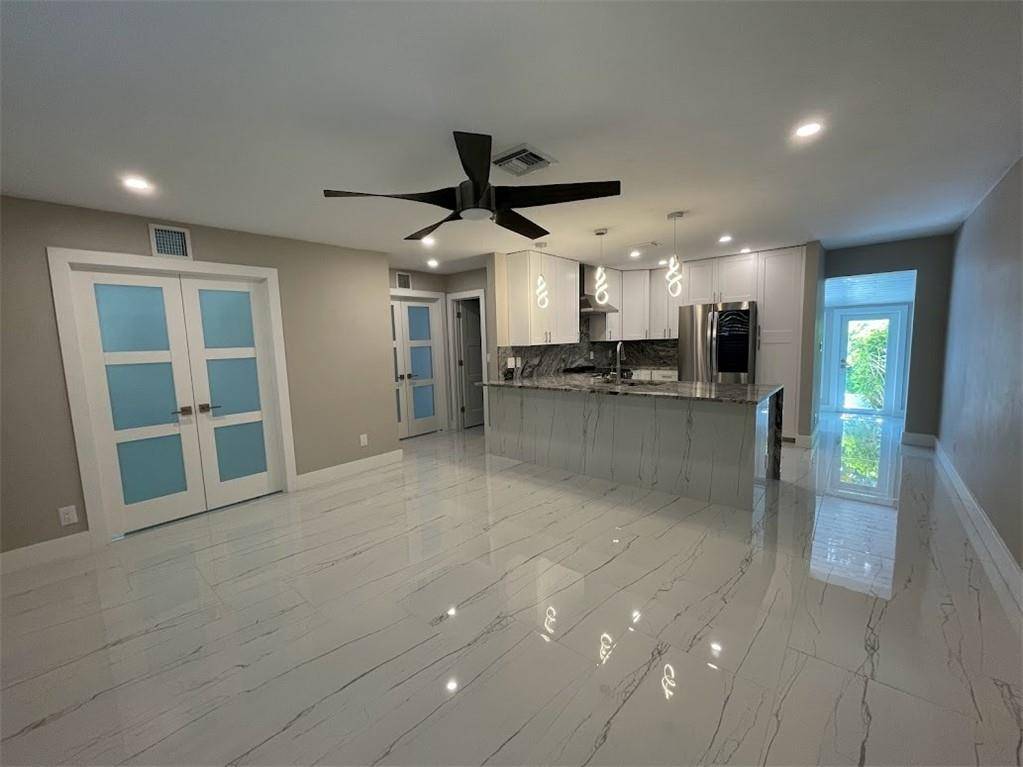 Lighthouse Point, FL 33064,2728 NE 27th Ave