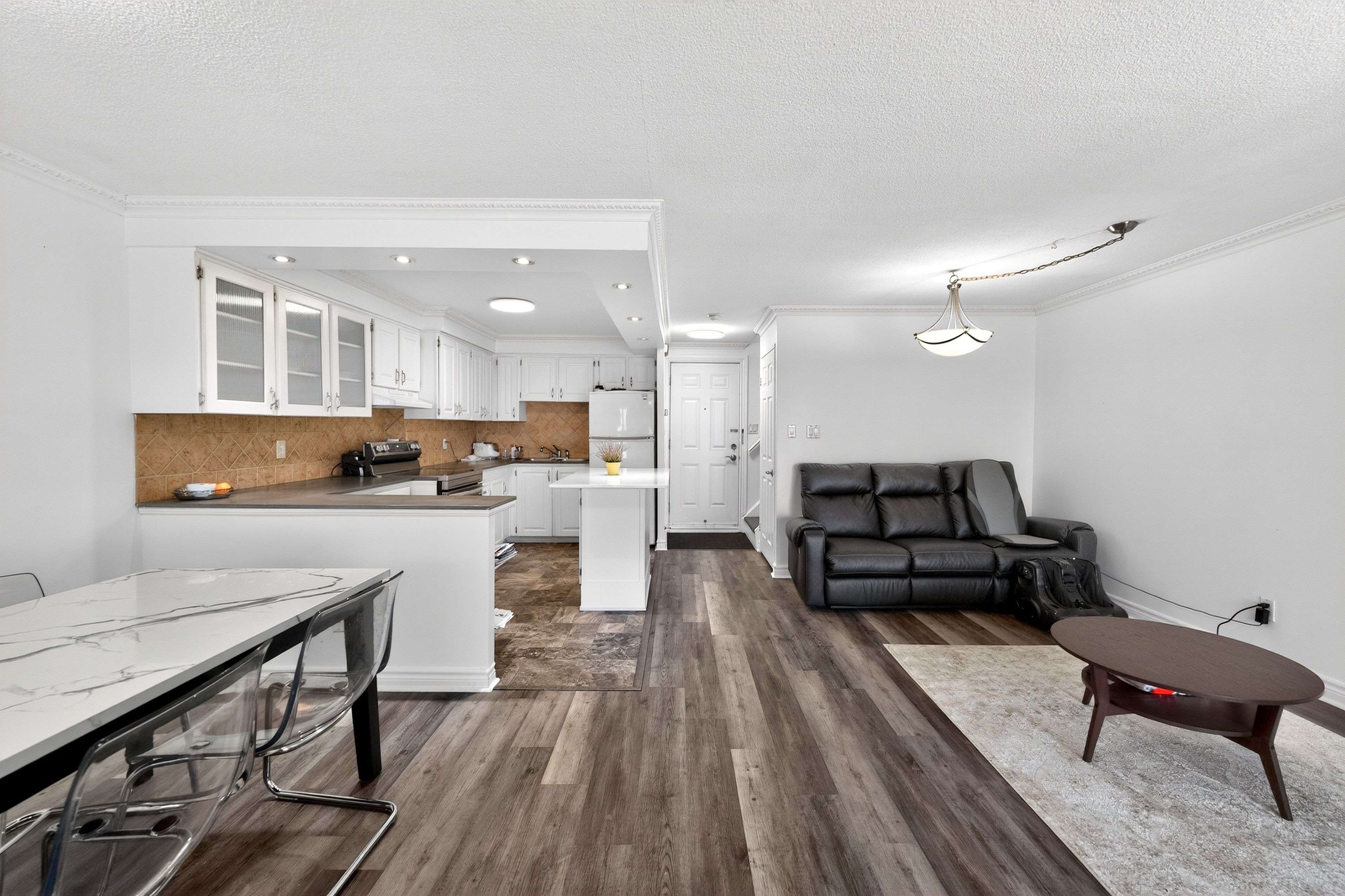 Mississauga, ON L4Y 3X7,3040 Constitution BLVD #103