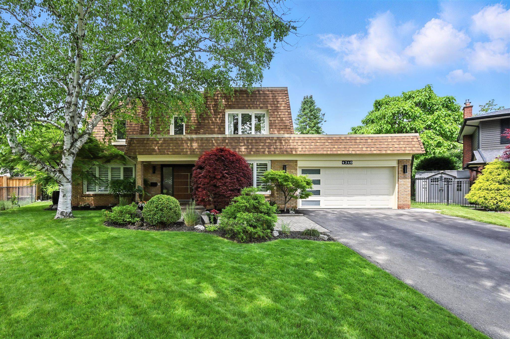 Burlington, ON L7L 1P8,4240 Dunvegan RD