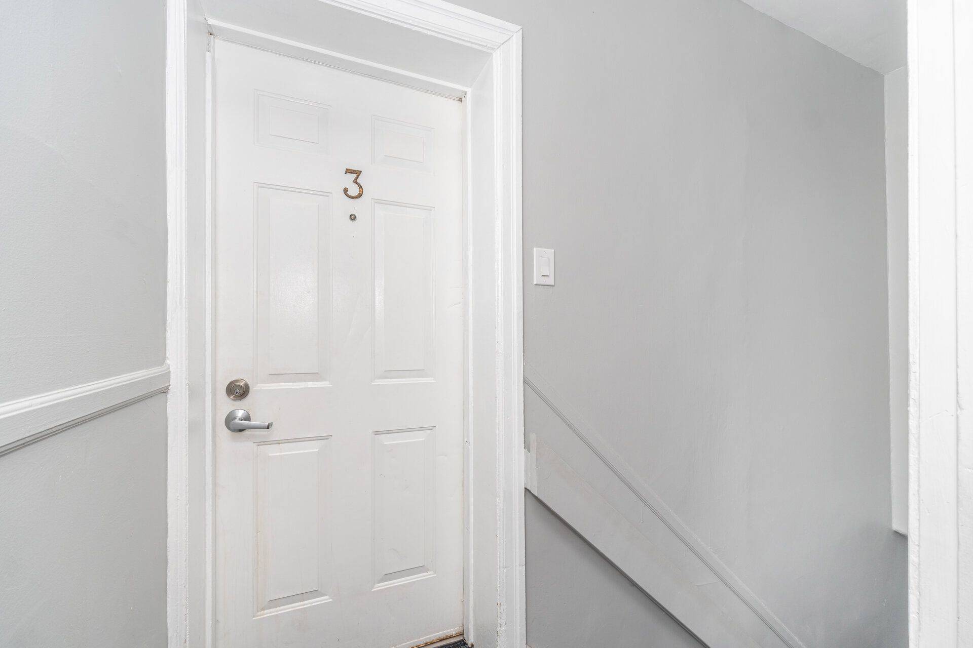 Burlington, ON L7R 2R3,486 Holtby AVE #3