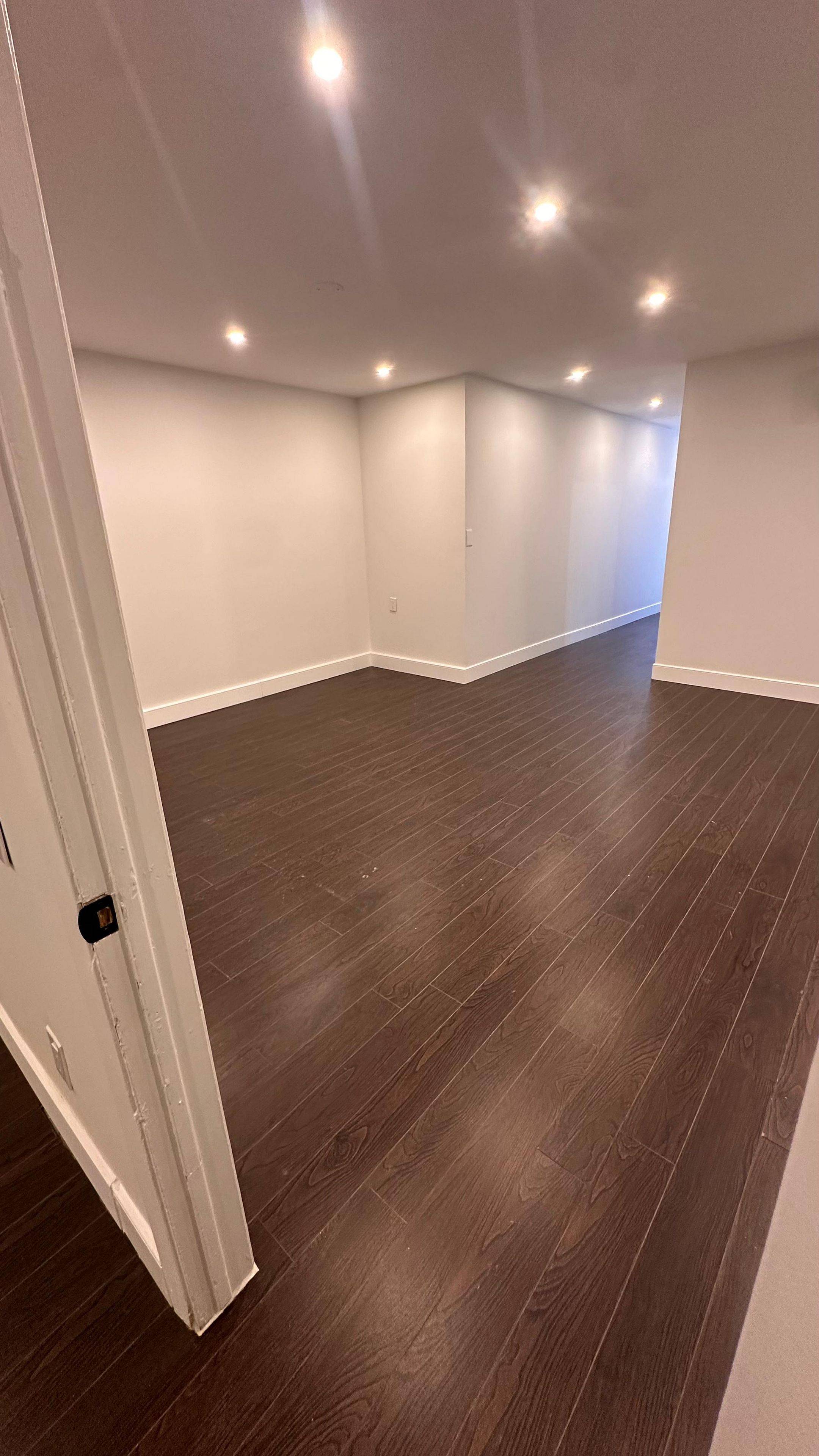 Toronto W02, ON M6H 2H5,1359 Davenport RD