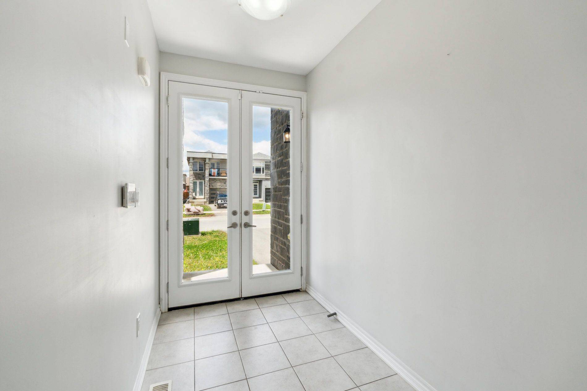 Welland, ON L3B 1T2,217 Louise ST