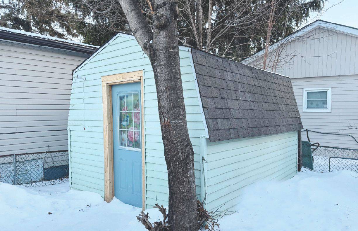 Quinte West, ON K8V 5P5,63 Whites RD ##130