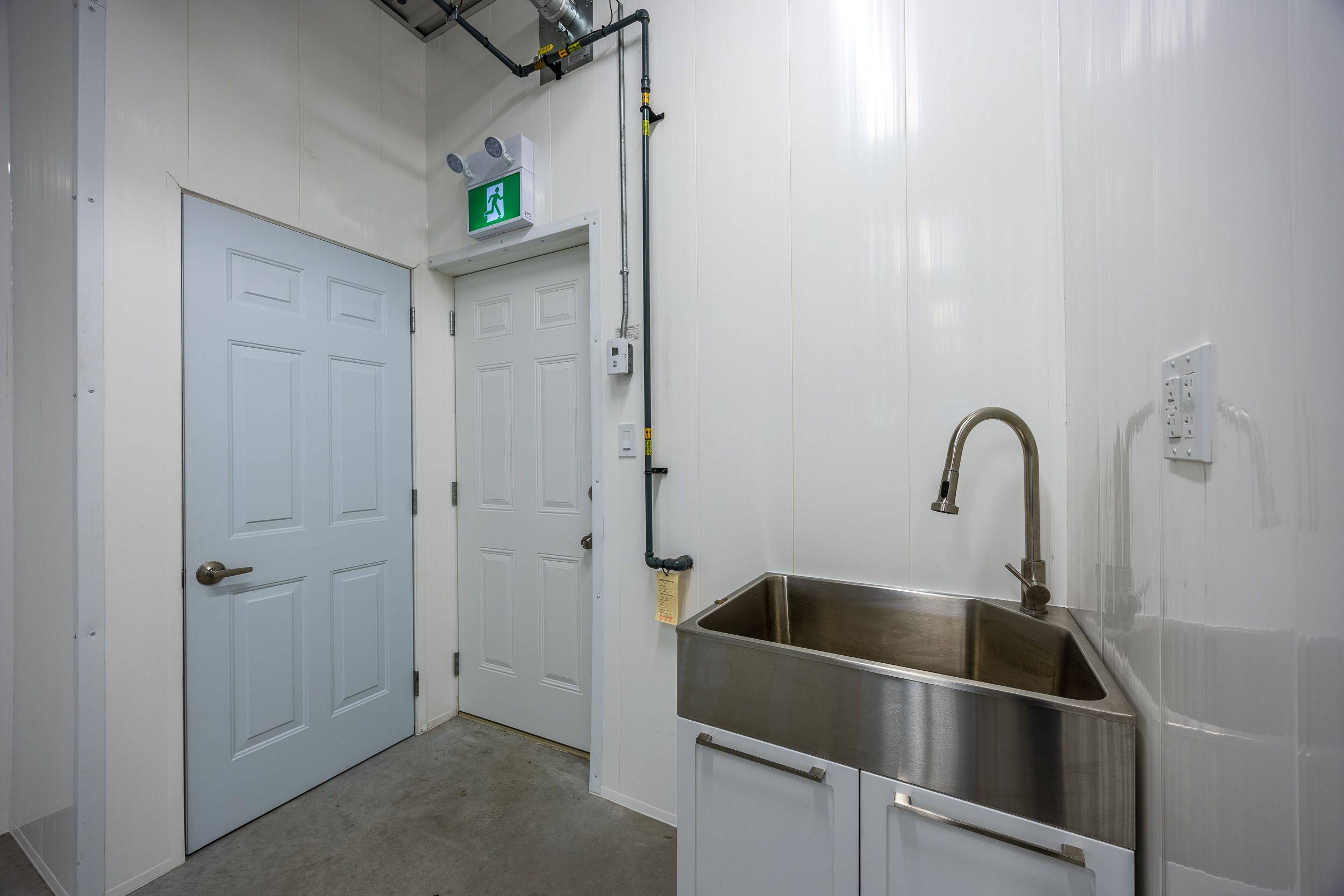 Tillsonburg, ON N4G 0C8,20 Cat ALY