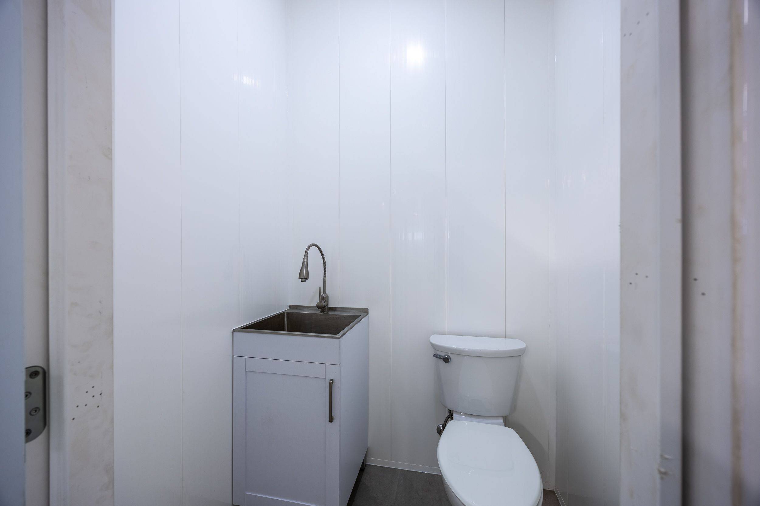 Tillsonburg, ON N4G 0C8,20 Cat ALY