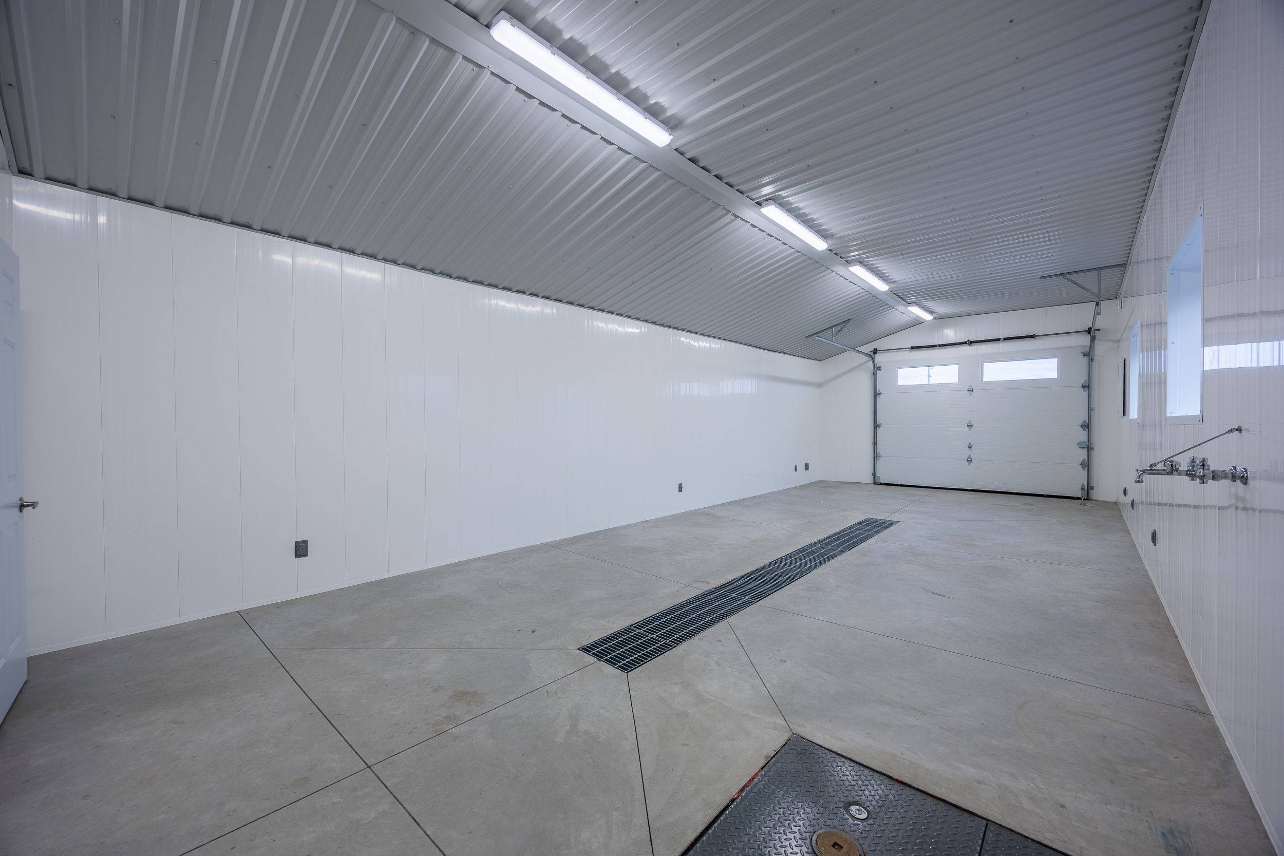 Tillsonburg, ON N4G 0C8,20 Cat ALY