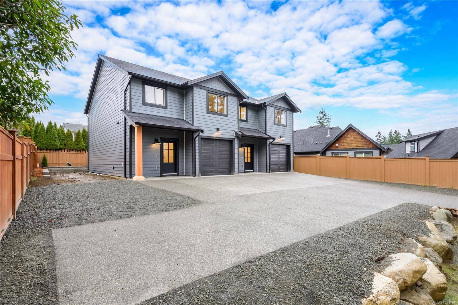 Comox, BC V9M 3W9,1044 Lazo Rd #A