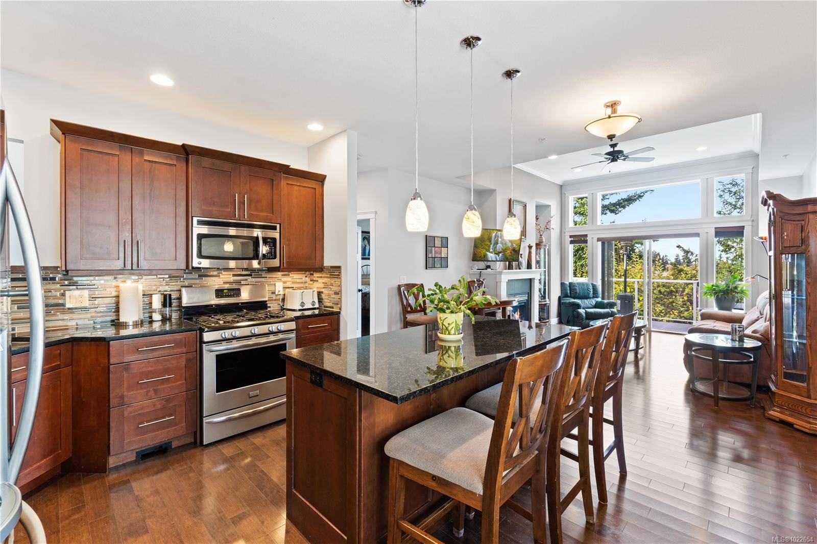 Nanaimo, BC V9T 0A2,6166 Arlin Pl