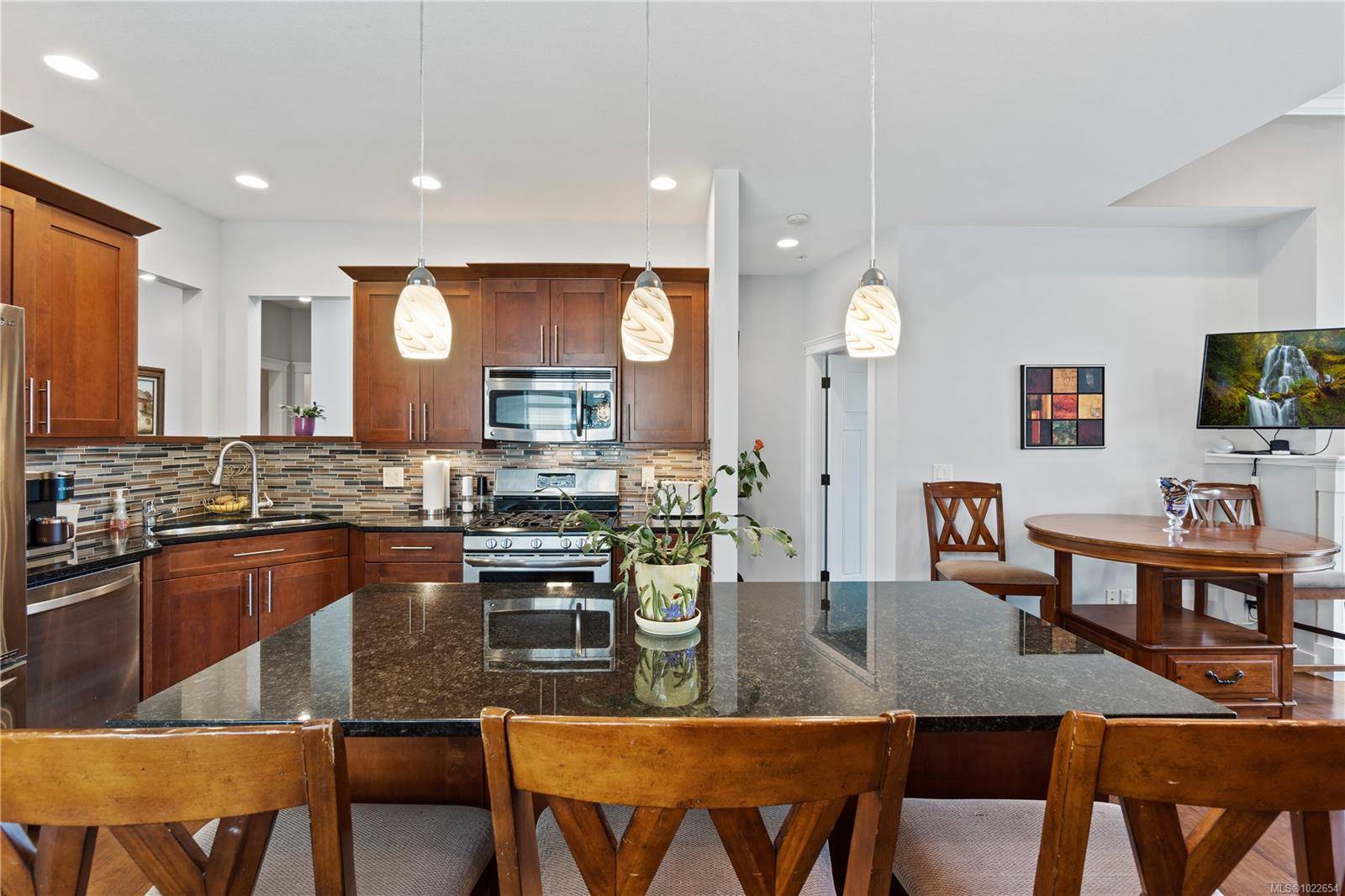 Nanaimo, BC V9T 0A2,6166 Arlin Pl