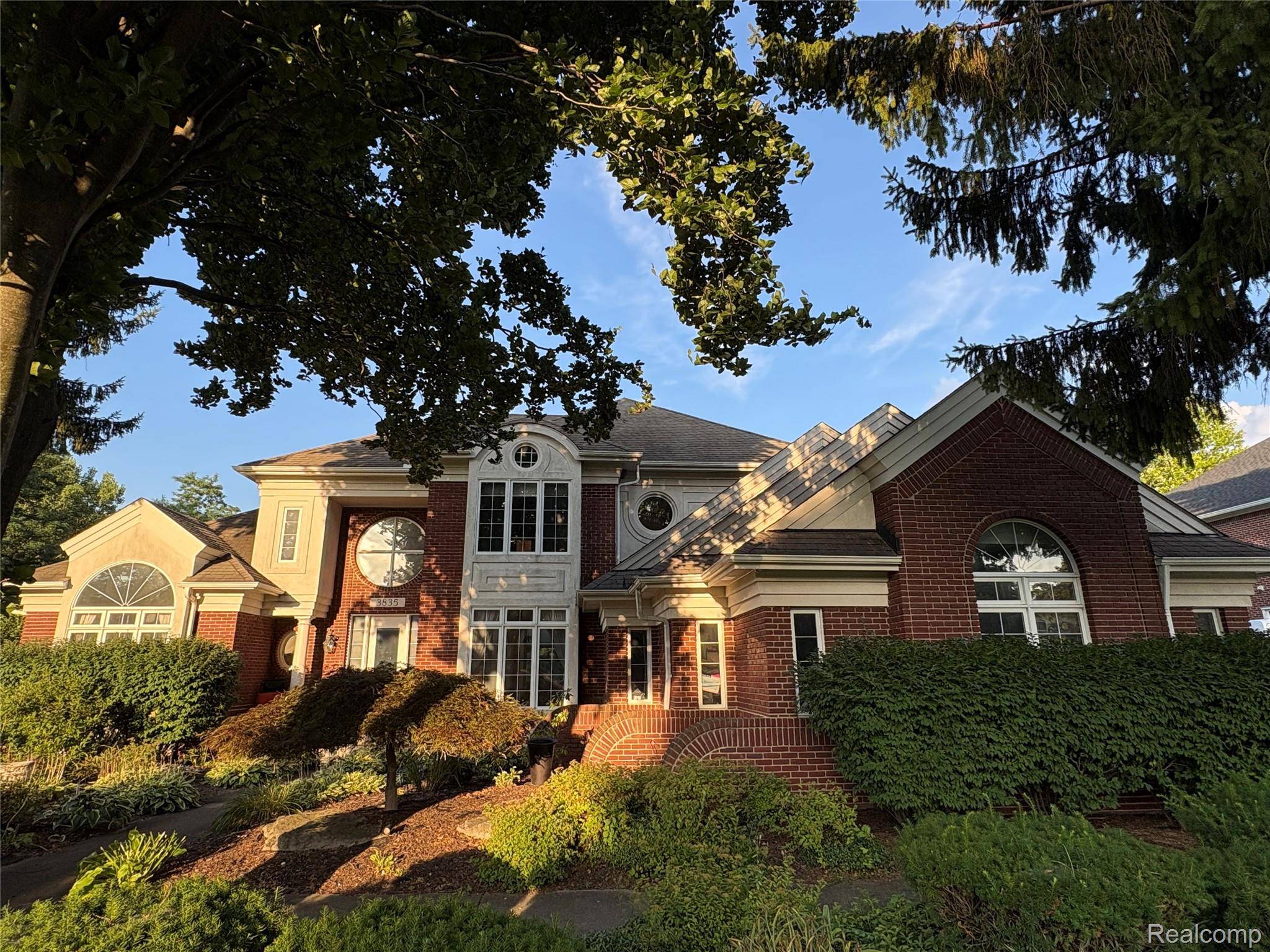 Commerce Twp, MI 48382,3835 RANYA DR