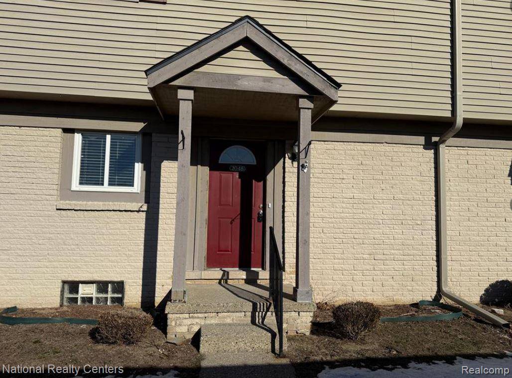 Shelby Twp, MI 48317,2048 ORCHARD CREST ST