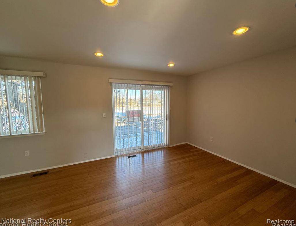 Shelby Twp, MI 48317,2048 ORCHARD CREST ST